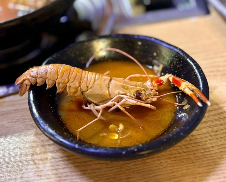 제주 서쪽 애월 해안도로 맛집 장인의집 본점 애월점 소갈비 해물 만두전골 칼국수 7 image 2